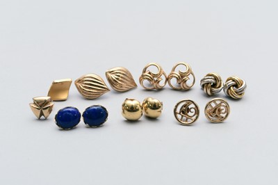 Lot 77 - A collection of earrings