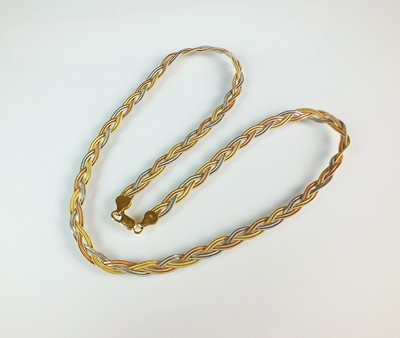 Lot 88 - A tri-coloured metal necklace