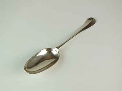 Lot 18 - A George I silver rat tail spoon by Samual Lee