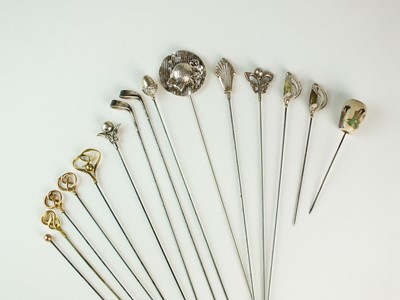 Lot 53 - A collection of hat pins