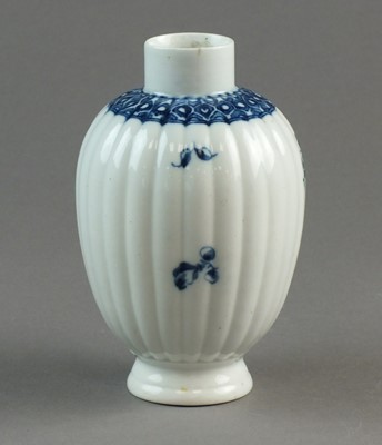 Lot 281 - Caughley 'Gillyflower 1' tea canister, circa 1780