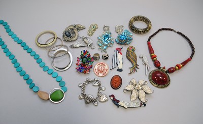 Lot 42 - A large collection of various pieces of costume jewellery