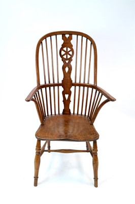 Lot 317 - A 19th century Windsor armchair