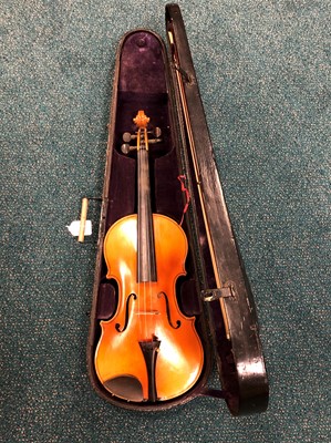 Lot 291 - An old student's violin