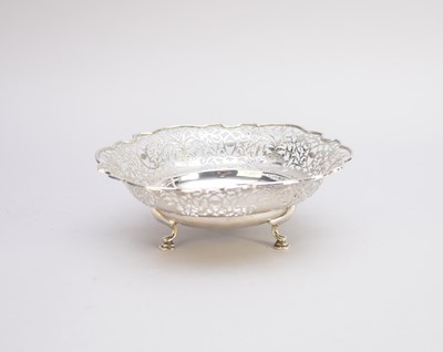 Lot 238 - A George V silver pierced bowl