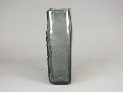 Lot 325 - A Whitefriars Basketweave glass vase designed by Geoffrey Baxter