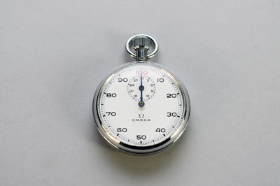 Lot 353 - An Omega stop watch