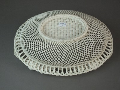 Lot 485 - Belleek First Period oval basket
