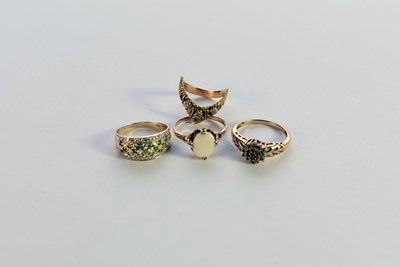 Lot 270 - A collection of four rings