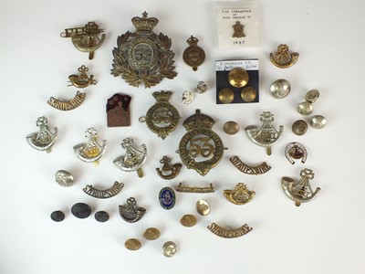 Lot 171 - Shropshire Military badges and buttons