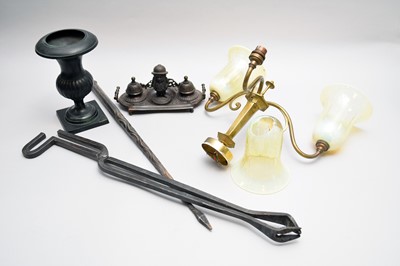 Lot 724 - An assembled group of metal works of art