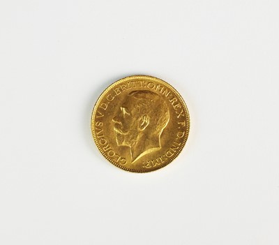 Lot 121 - A George V sovereign