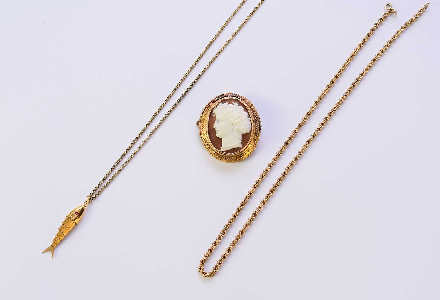 Lot 150 - Two necklaces and a shell cameo brooch