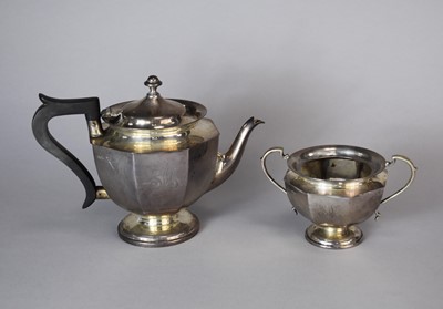 Lot 1 - A silver teapot and sugar bowl