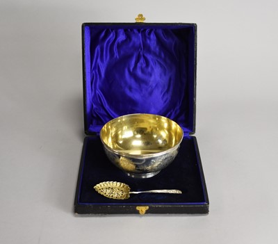 Lot 3 - A cased Victorian silver and gilt Christening bowl