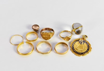 Lot 334 - A collection of gold rings