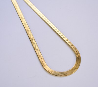 Lot 142 - A 9ct gold necklace
