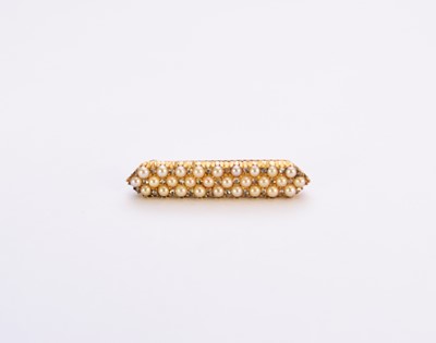 Lot 144 - An untested pearl and diamond bar brooch