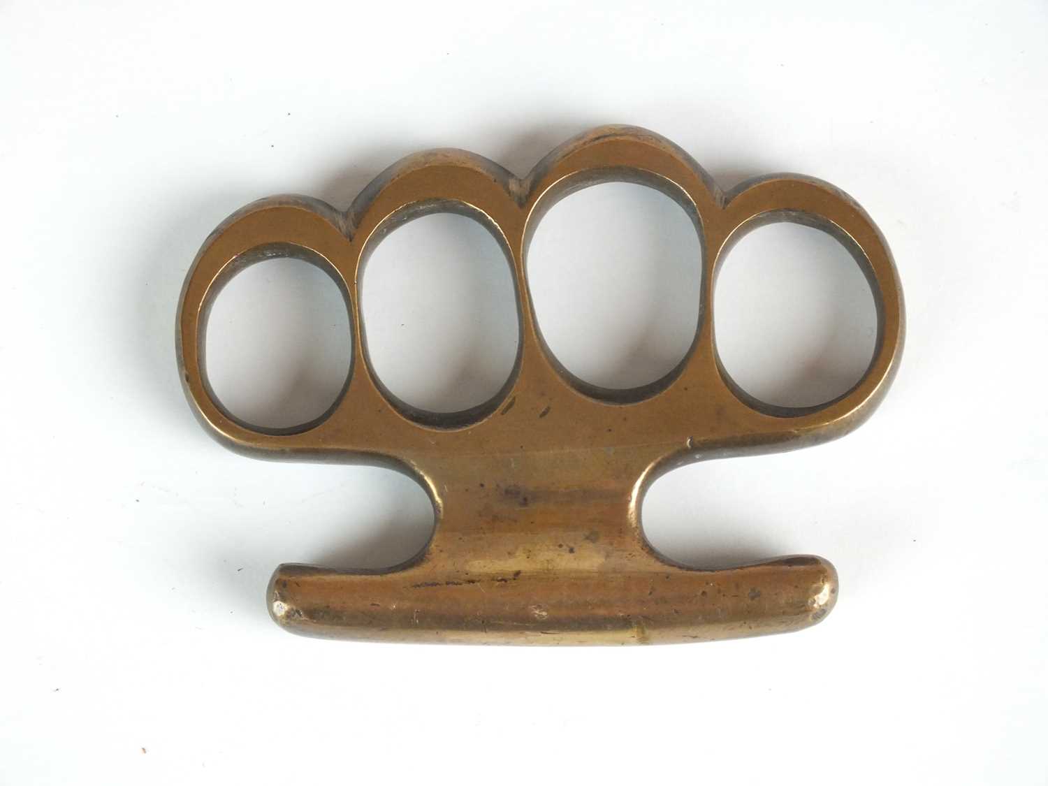 Lot 45 - First World War trench combat knuckle duster