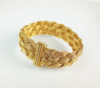 Lot 47 - A 14ct gold stylised plait bracelet