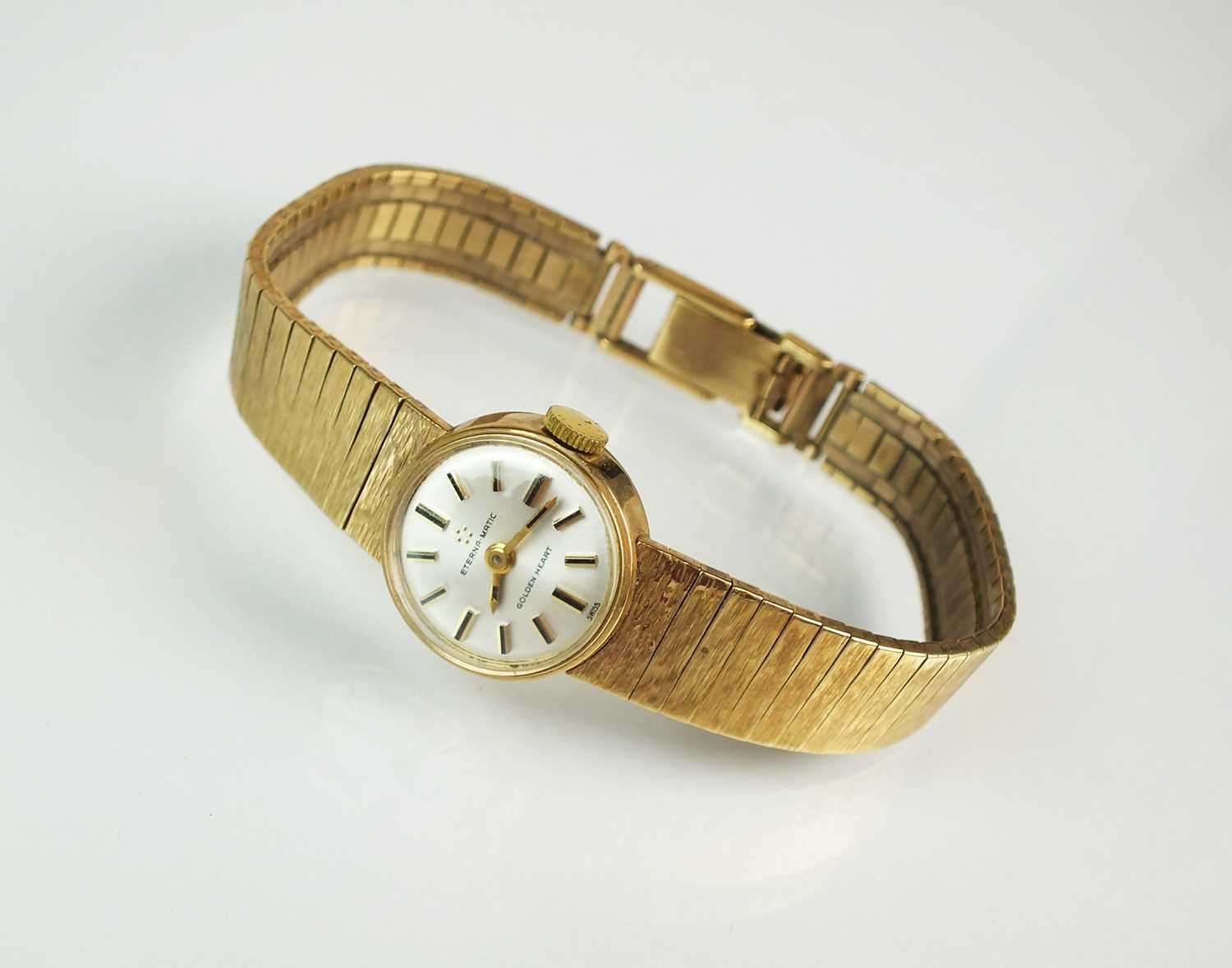 Lot 100 - A Lady's 9ct gold Eterna-Matic wristwatch