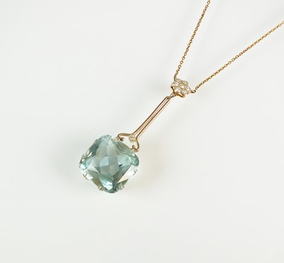 Lot 66 - An early 20th century aquamarine and diamond pendant