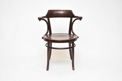 Lot 576 - A Mundus bentwood smoker's elbow chair