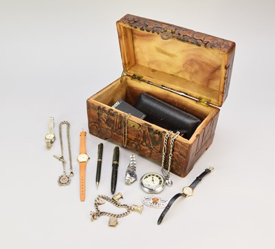 Lot 127 - A collection of jewellery and costume jewellery