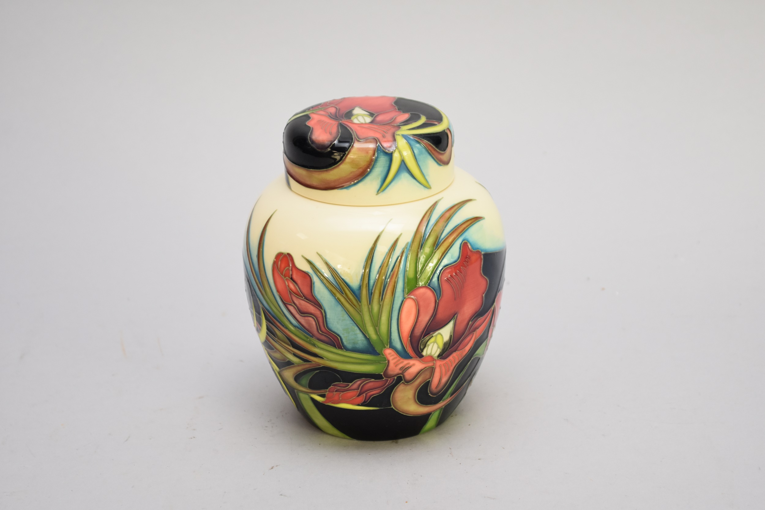 セール 登場から人気沸騰 Moorcroft 花瓶 大皿 小鉢 イギリス製