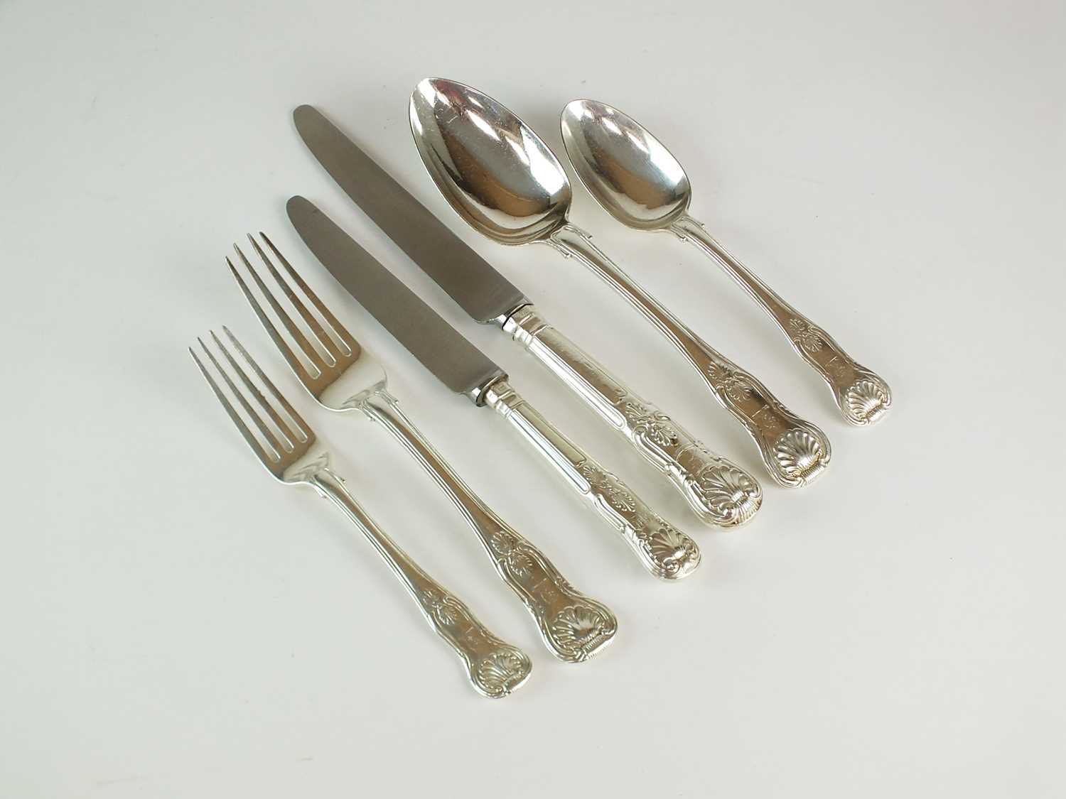 Lot 32 - A canteen of Kings pattern silver cutlery