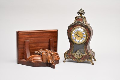 Lot 532 - A French Boule style mantel clock and associated mahogany bracket