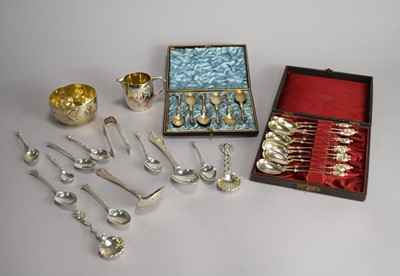 Lot 59 - A small collection of silver