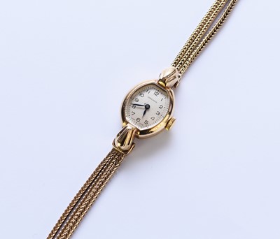 Lot 152 - A lady's 9ct gold Longines wristwatch