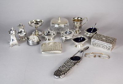 Lot 65 - A small collection of silver
