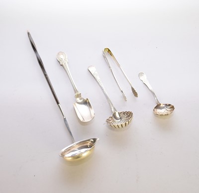 Lot 73 - A small collection of silver