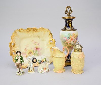 Lot 410 - A group of Continental and Worcester porcelain
