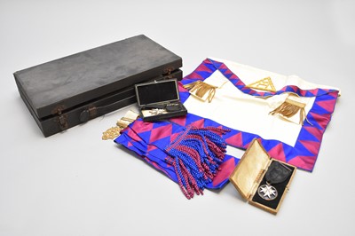 Lot 527 - A collection of Masonic items