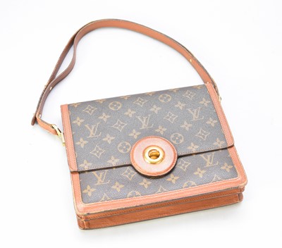 Lot 530 - A Louis Vuitton Raspail flap handbag