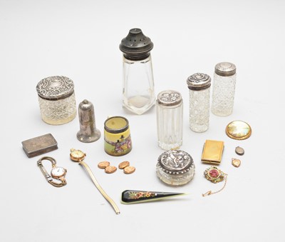 Lot 114 - A small collection of silver, jewellery and bijouterie