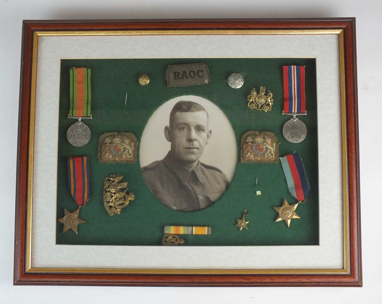 Lot 55 - WW2 medals, Gurkha knife, ammo box, WW1 wirecutters, WW1 photograph