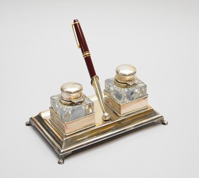 Lot 118 - A white metal ink stand