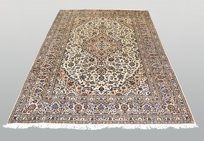 Lot 632 - A Kashmir carpet