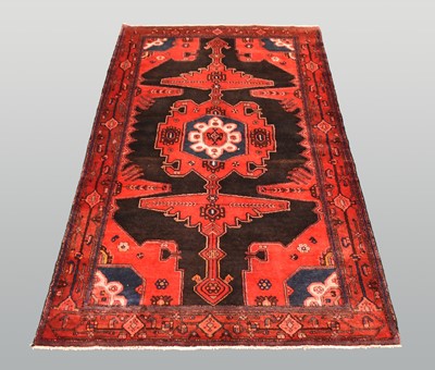 Lot 633 - A Persian Nahavan village rug