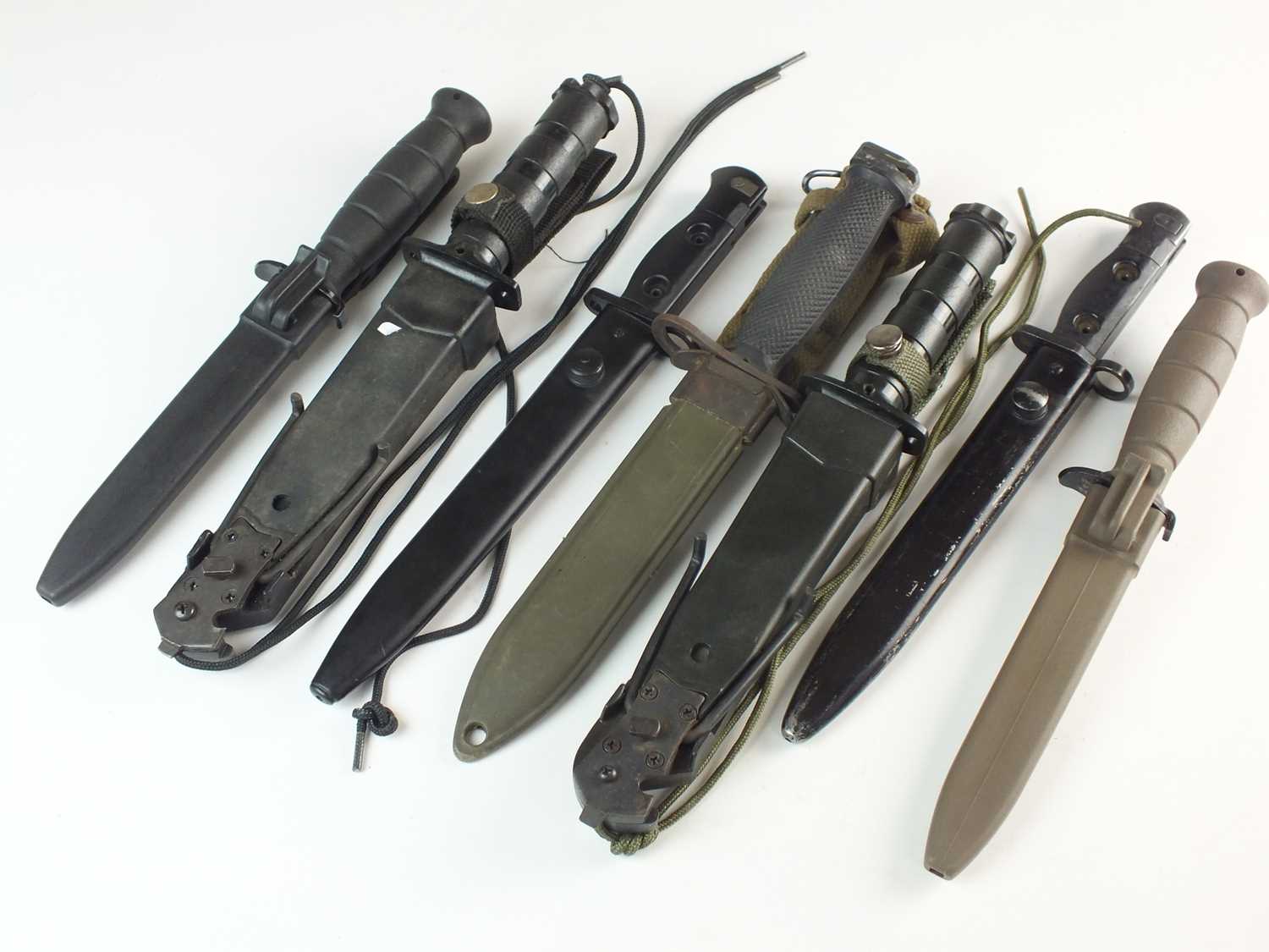 Lot 224 - A collection of survival knives and bayonets including L1A3 SLR