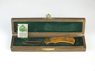 Lot 226 - A limited-edition Puma 4-Star 715 scrimshaw knife