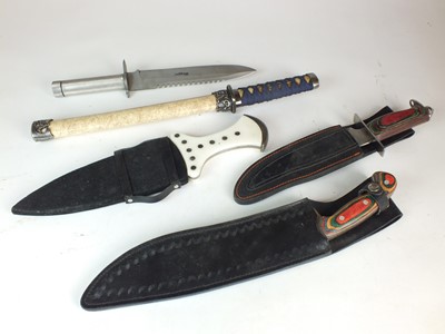 Lot 512 - A group of daggers and knives