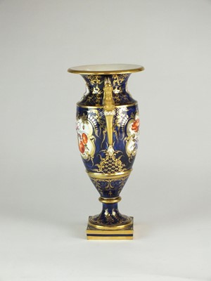 Lot 130 - A Coalport twin-handled vase, circa 1815