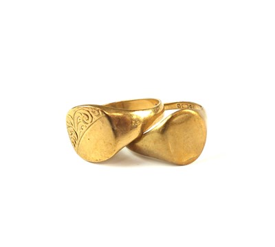 Lot 73 - Two 9ct gold signet rings