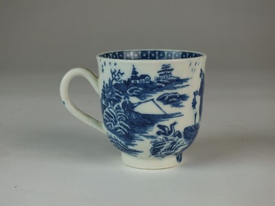 Lot 127 - A matched Caughley trio in the 'Fisherman' pattern, circa 1780-85