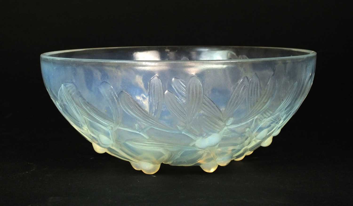 Lot 163 - R. Lalique 'Gui' or 'Mistletoe' pattern opalescent bowl